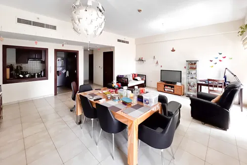 2 Bedrooms Apartment in Executive Tower J