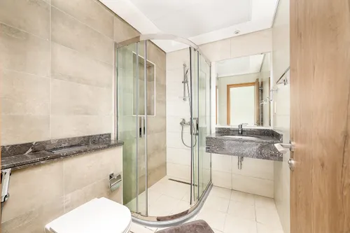 1 Bedroom Apartment in The Bay