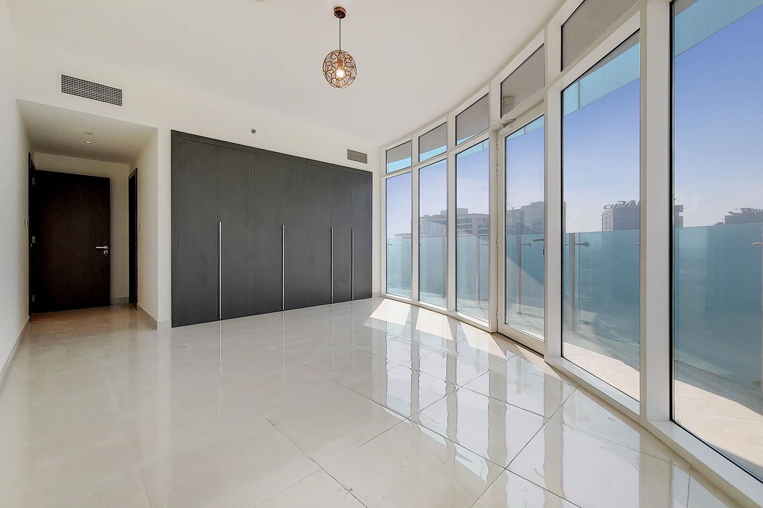 3 Bedrooms Apartment in AG Tower