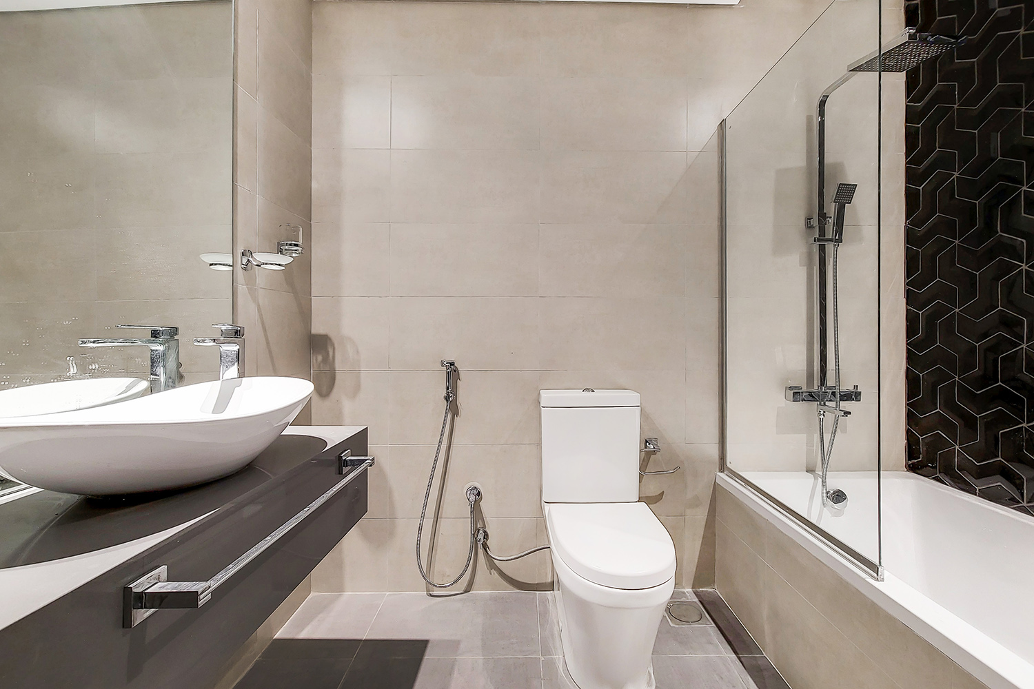 3 Bedrooms Apartment in AG Tower