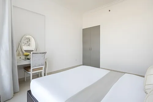 2 Bedrooms Apartment in The Residences at Business Central