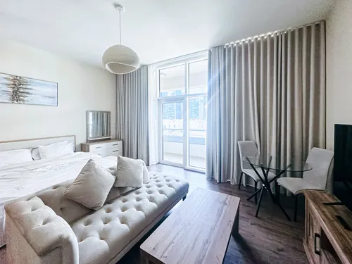  Apartment in Bay Square Building 9