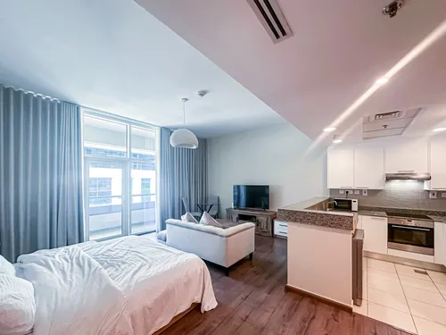  Apartment in Bay Square Building 9