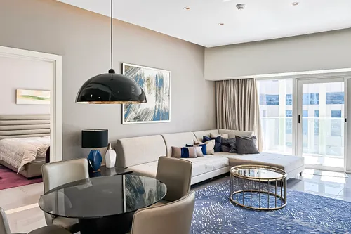 Luxury Living | Vacant | High Floor | Canal View
