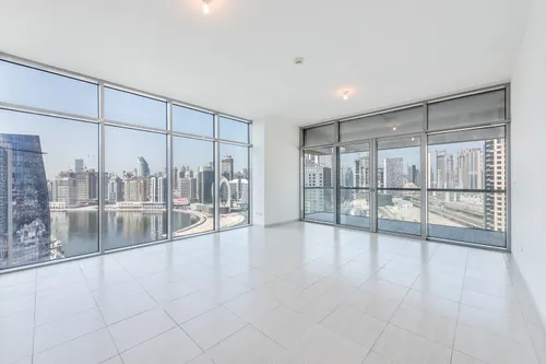 2 Bedrooms Apartment in Windsor Manor