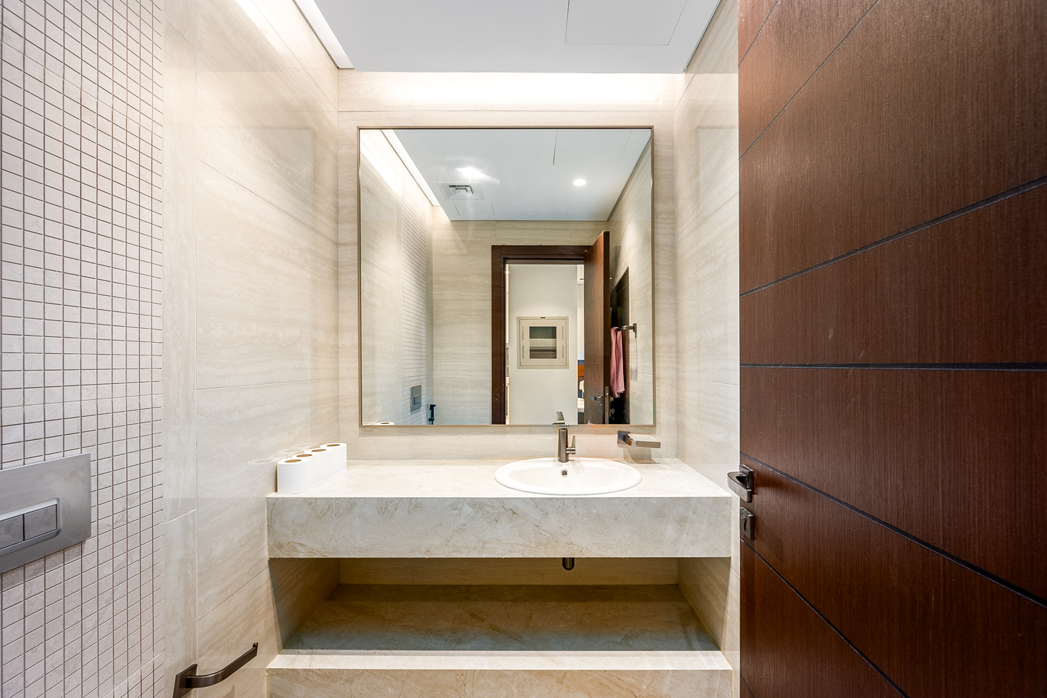 1 Bedroom Apartment in Nobles Tower