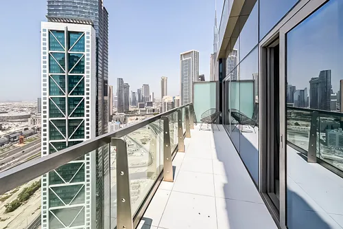 1 Bedroom Apartment in Paramount Tower Hotel & Residences