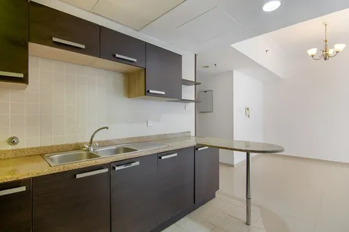 1 Bedroom Apartment in Ontario Tower
