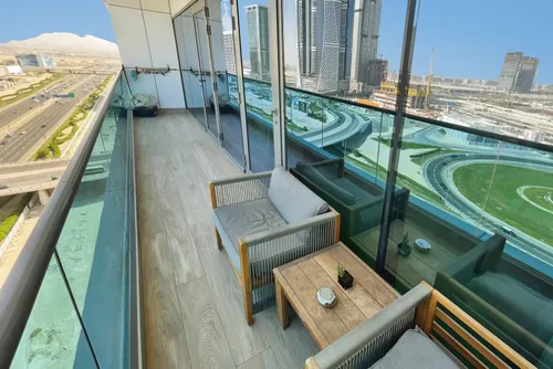 1 Bedroom Apartment in The Bay
