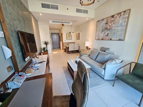 1 Bedroom Apartment in The Bay