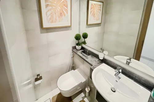 1 Bedroom Apartment in The Bay
