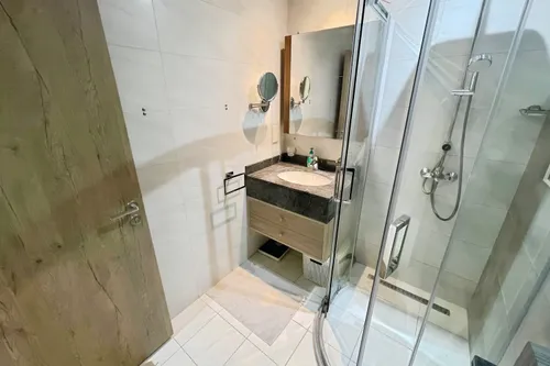 1 Bedroom Apartment in The Bay