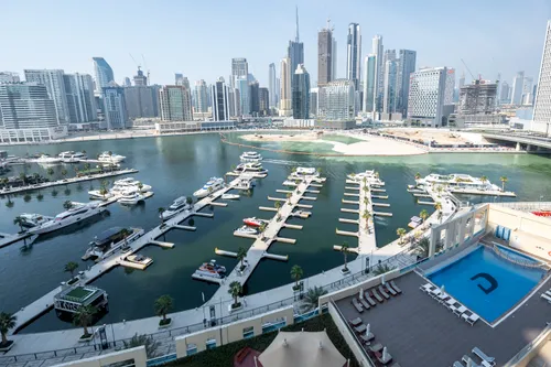 2 Bedrooms Apartment in The Residences at Business Central