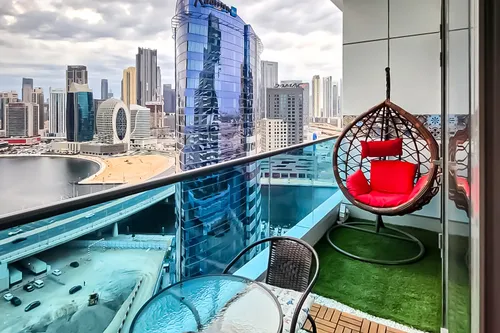 2 Bedrooms Apartment in The Bay