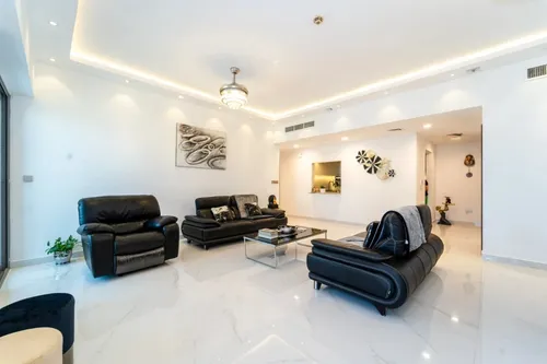 2 Bedrooms Apartment in Executive Tower M