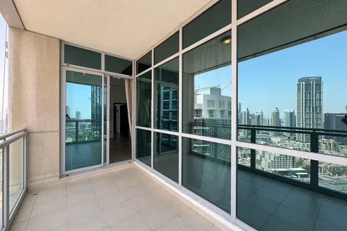 3 Bedrooms Apartment in The Residences 8