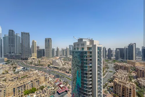 3 Bedrooms Apartment in The Residences 8