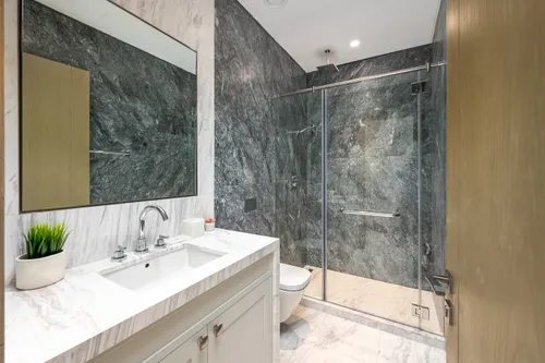 5 Bedrooms Apartment in Opera Grand