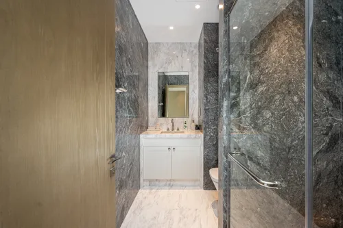 5 Bedrooms Apartment in Opera Grand