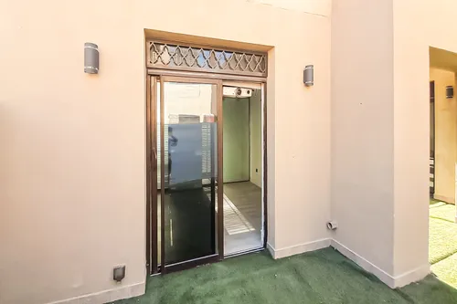 2 Bedrooms Apartment in Reehan 3