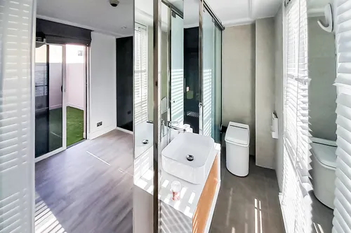 2 Bedrooms Apartment in Reehan 3