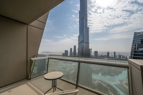 3 Bedrooms Apartment in Burj Vista Tower 1