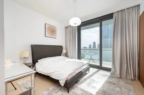 3 Bedrooms Apartment in Burj Vista Tower 1