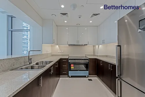 2 Bedrooms Apartment in Boulevard Crescent Tower 1