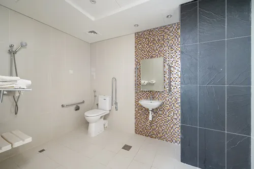 2 Bedrooms Apartment in Upper Crest