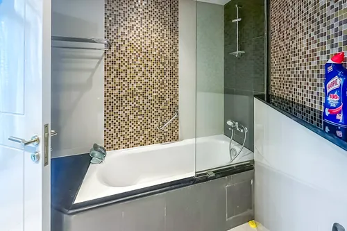 1 Bedroom Apartment in Upper Crest