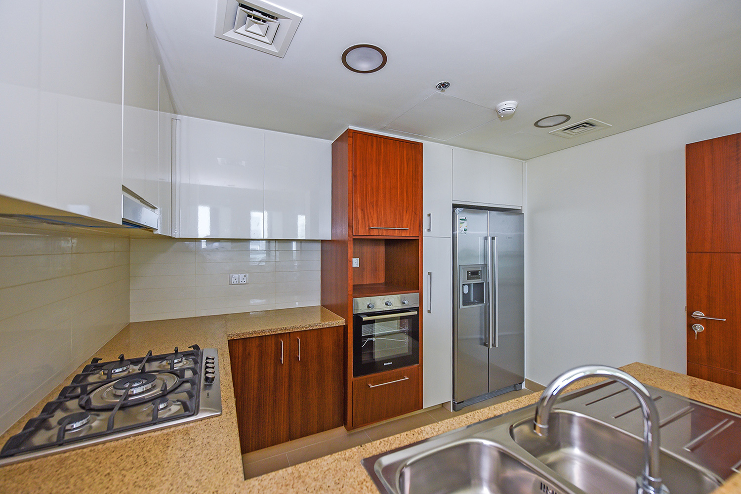 2 Bedrooms Apartment in Burj Vista Tower 1