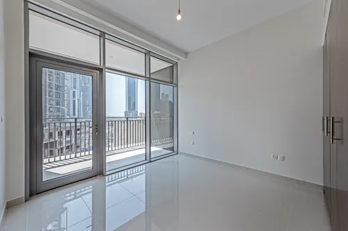 2 Bedrooms Apartment in Boulevard Crescent Tower 1