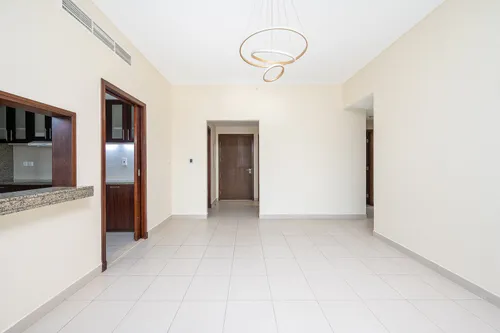 3 Bedrooms Apartment in South Ridge 5