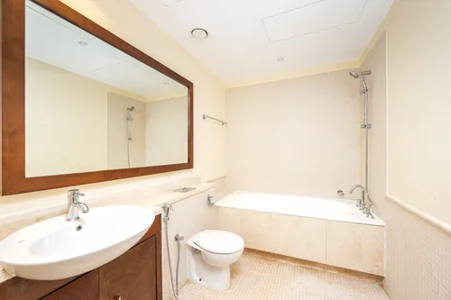 3 Bedrooms Apartment in South Ridge 5