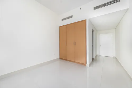 2 Bedrooms Apartment in Boulevard Crescent Tower 1