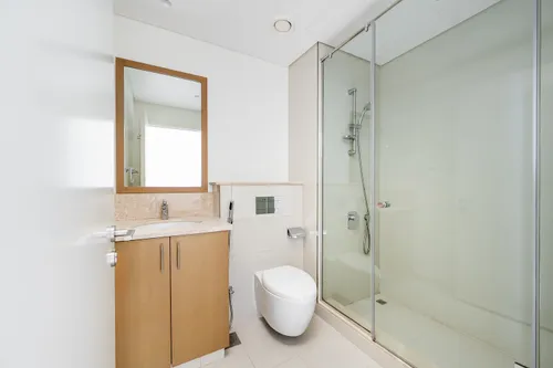 2 Bedrooms Apartment in Boulevard Crescent Tower 1