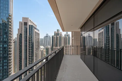 2 Bedrooms Apartment in Boulevard Crescent Tower 1