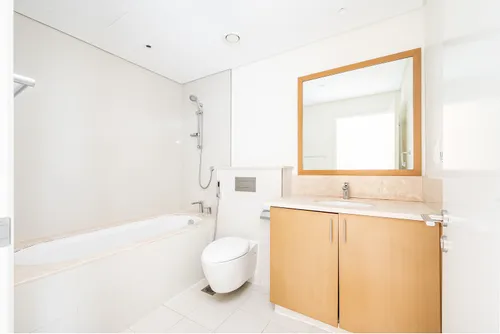 2 Bedrooms Apartment in Boulevard Crescent Tower 1