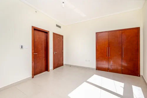 2 Bedrooms Apartment in South Ridge 1