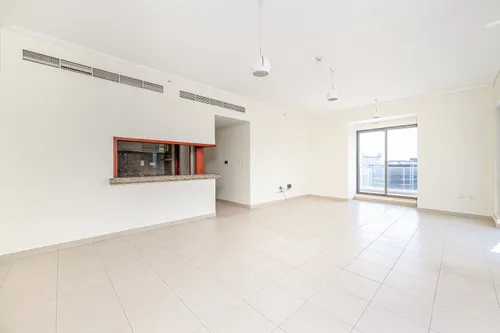 2 Bedrooms Apartment in South Ridge 1