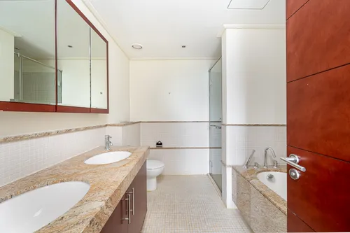 2 Bedrooms Apartment in South Ridge 1