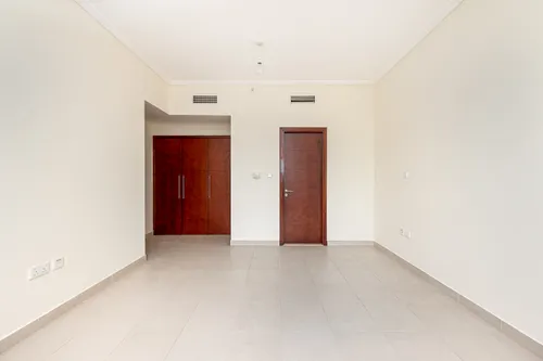 2 Bedrooms Apartment in South Ridge 1