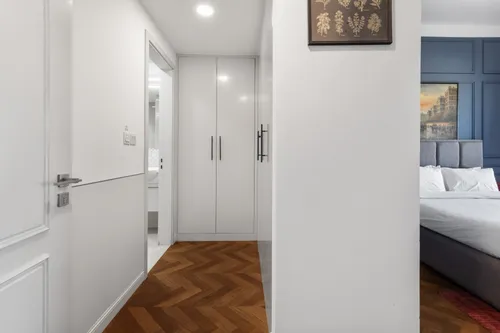 2 Bedrooms Apartment in Bellevue Tower 1