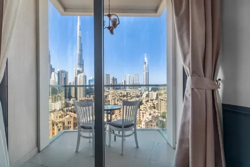 2 Bedrooms Apartment in Bellevue Tower 1