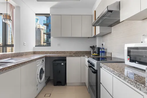 2 Bedrooms Apartment in Bellevue Tower 1