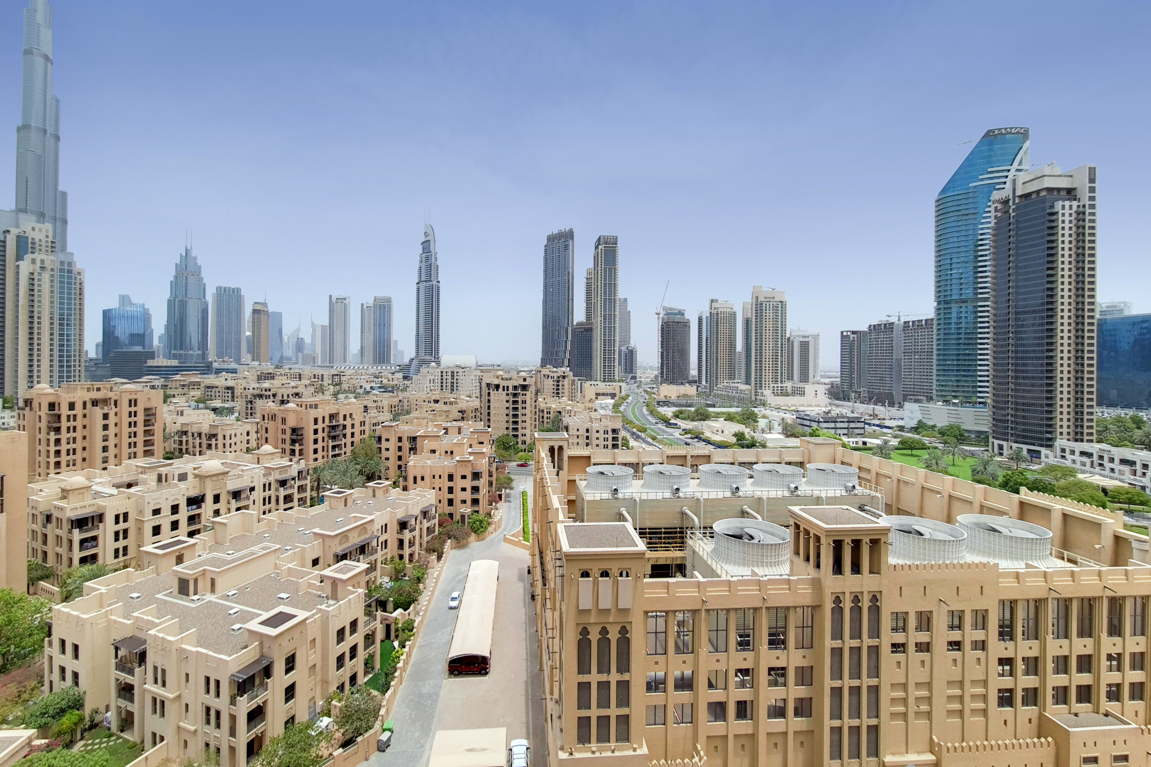 2 Bedrooms Apartment in Bellevue Tower 1