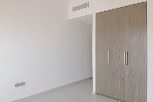 3 Bedrooms Apartment in Burj Royale