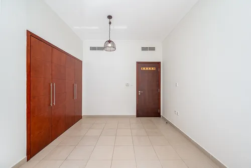 1 Bedroom Apartment in South Ridge 6