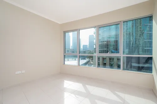 Exclusive | Burj Fountain View | Walk-in Closet
