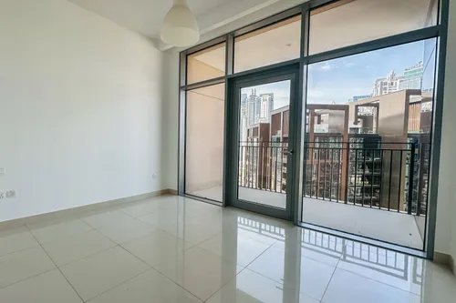 2 Bedrooms Apartment in Boulevard Crescent Tower 1